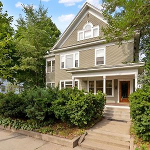 Villa Lowry Hill Flats Minneapolis Exterior photo