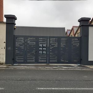 Ferienwohnung " Les Lofts De Merigonde " Castres  Exterior photo