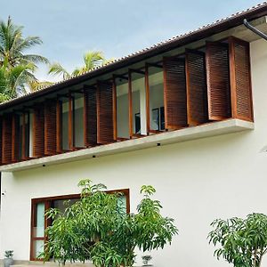 Villa Lake Round Luxury House Kurunegala Exterior photo