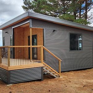 Hotel Glossy Black Cabin Parndana Exterior photo