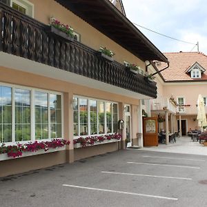 Hotel Gasthof Pension Jägerwirt Velden am Wörthersee Exterior photo