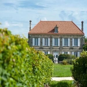 Villa Lovely Chateau 25 Min From Bordeaux Cézac Exterior photo