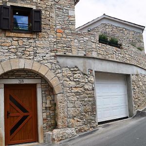 Villa Charmantes Haus In Medulin Mit Grill Und Terrasse Exterior photo