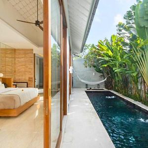 Entire 1 Bedroom Villa W/Private Pool Ne71 Seminyak Exterior photo