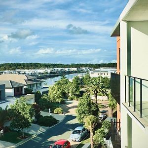 The Residences At The Peninsula Gold Coast Exterior photo