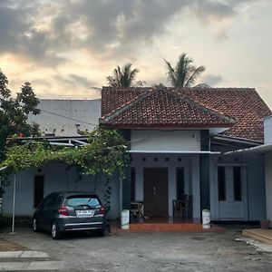 Villa Omah Ndeso Purworejo Exterior photo