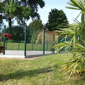 Villa Domaine Des Cadets De Gascogne Pauilhac Exterior photo