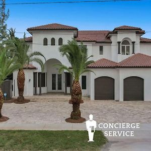 5000 Square Ft Beautiful Mansion W 6Br Hot Tub Playground Movie Theater & Game Room Dania Beach Exterior photo