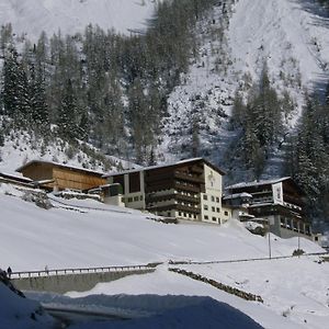 Bed and Breakfast Gästehaus Berghof Schöpf Längenfeld Exterior photo