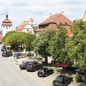 Hotel Gasthof Zum Storch Schlüsselfeld Exterior photo