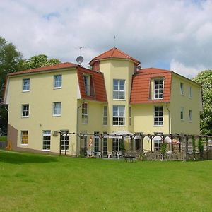 Landhotel Am Peetscher See Mirow Exterior photo