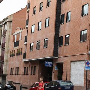 Hotel Hostal Cuzco Salamanca Exterior photo