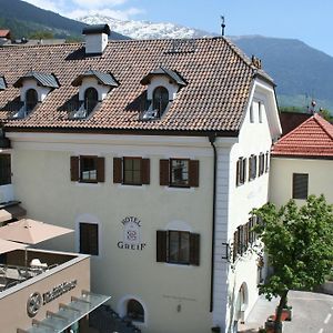 Hotel Greif Mals im Vinschgau Exterior photo