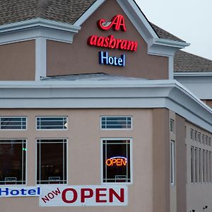 Aashram Hotel By Niagara River Niagarafälle Exterior photo