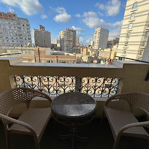 Charming Downtown Apartment Alexandria Exterior photo