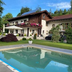 Hotel Ferienhaus Kramser Arnoldstein Exterior photo