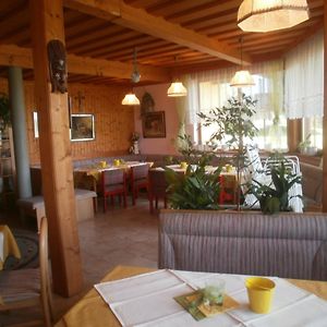 Bed and Breakfast Ferienpension Garni Hubert Rigelnik St. Kanzian am Klopeiner See Exterior photo