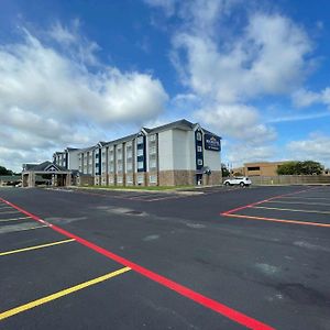Microtel Inn & Suites By Wyndham Bossier Stadt Exterior photo