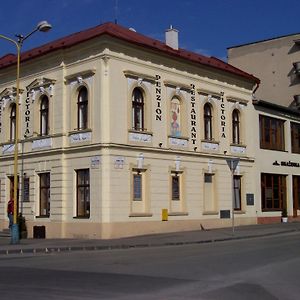 Hotel Victoria - Penzion & Restaurant Zvolen Exterior photo