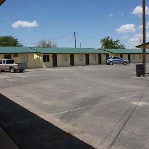 Hwy Express Inn And Suites Thatcher Exterior photo