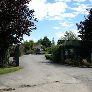 Bed and Breakfast Les Charmilles Hazebrouck Exterior photo