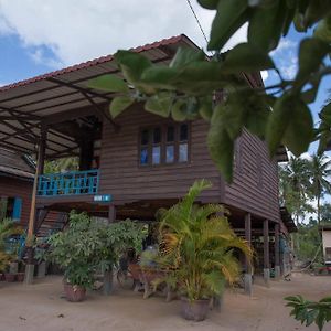 Chansor Community Homestay 19 Phumi Trach Pok Exterior photo