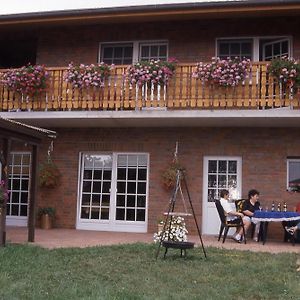 Ferienhof Meyer Landhotel Petershagen Exterior photo