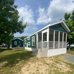 Villa Jellystone Park At Delaware Beaches Milford Exterior photo