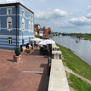 Hotel Pension Zum Goldenen Anker Direkt An Der Elbe Wittenberge Exterior photo