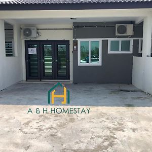 A&H Homestay Teluk Intan - Islam Homestay Exterior photo