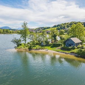 Villa Hideaway Kraftplatz Chalet Am See Mattsee Obertrum Urlaub Am See Salzburger Seenland Exterior photo