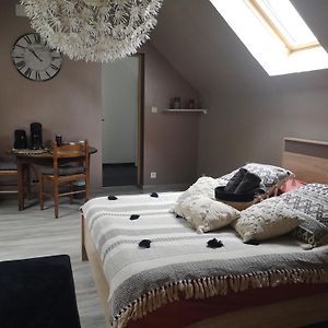 Bed and Breakfast Agreable Chambre Privee Avec Entree Independante Langeais Exterior photo