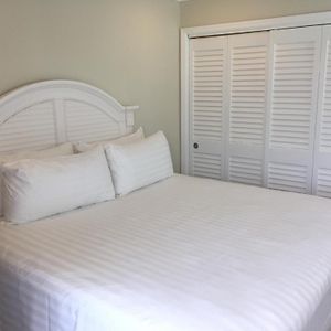 Villa Dolphin Cove (Adults Only) Freeport Room photo