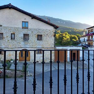 Gasthaus Casa Rural Erburu Urdiain Exterior photo