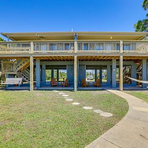 Waterfront Cedar Key Duplex Home With Private Dock! Exterior photo