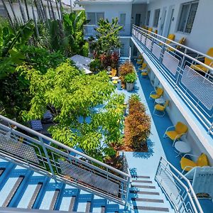 Beachside All Suites Hotel Miami Beach Exterior photo