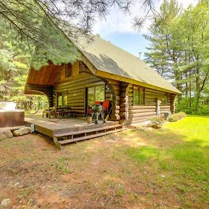 Villa Secluded Log Cabin In Nw Michigan Hot Tub And Deck Evart Exterior photo