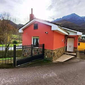 Villa La Falguera Pola de Lena Exterior photo