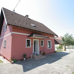 Modern Apartment with Garden in Eberndorf Exterior photo