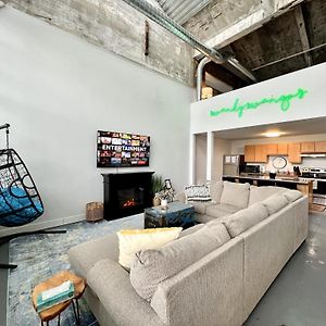 Ferienwohnung Swanky Loft At Historic Peters Cartridge Factory Maineville Exterior photo