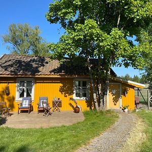 Farm Stay In Cozy Cabin At Vestre Kinn Orje Exterior photo