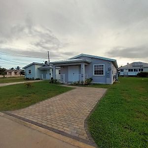 Villa Heart'S Haven Christchurch Exterior photo