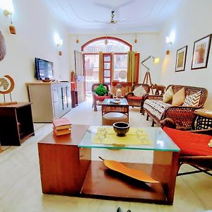 Stay Nearby Lutyen'S Delhi Just 15Min From Connaught Place Neu-Delhi Exterior photo