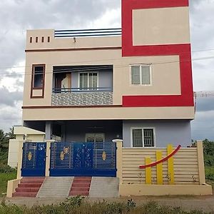 Karun Apartment Near New Cmc Hospital Thiruvalam Exterior photo