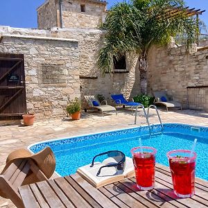 Ferienwohnung Athena'S Pool Oasis Skarinou Exterior photo