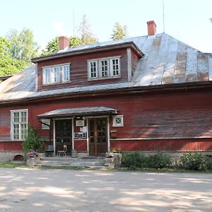 Ferienwohnung Lindi Kooli Kohvik Pärnu Exterior photo