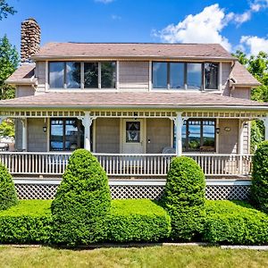 Villa Grammy'S Lake House W Private Waterfront Access East Hampton Exterior photo