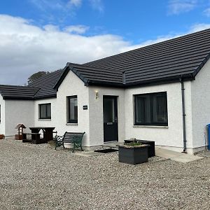 Highland Holiday Lets Lairg Exterior photo