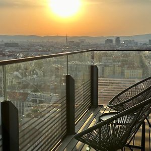 Panorama Sky Apartment I Rooftop Pool I Metro Station Wien Exterior photo