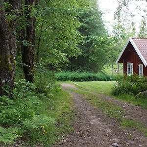 Villa Holzhaus In Der Naehe Eines Sees Mit Boot Und Ideal Zum Angeln Sexdrega Exterior photo